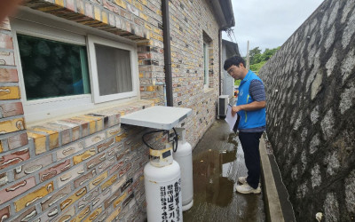 [고흥군 동일면]복지기동대 경로당 에어컨 점…