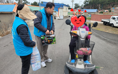 [완도군 금당면]거동불편 독거노인 위문품전달…