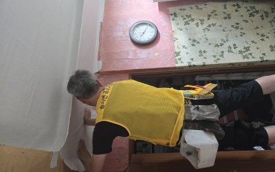 [해남군 송지면] 관내 수급가정 도배 및 장…