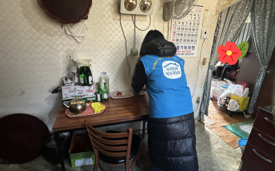 [함평군 손불면] 
1인 독거어르신 전등교체…