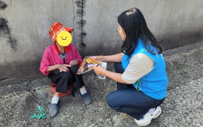 [신안군 자은면] 노인무료급식 전달 및 안부…